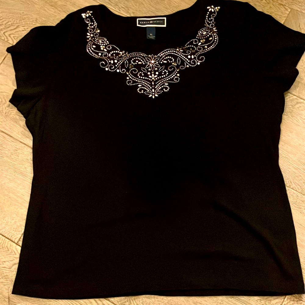Karen Scott V-neck  embroidered shirt